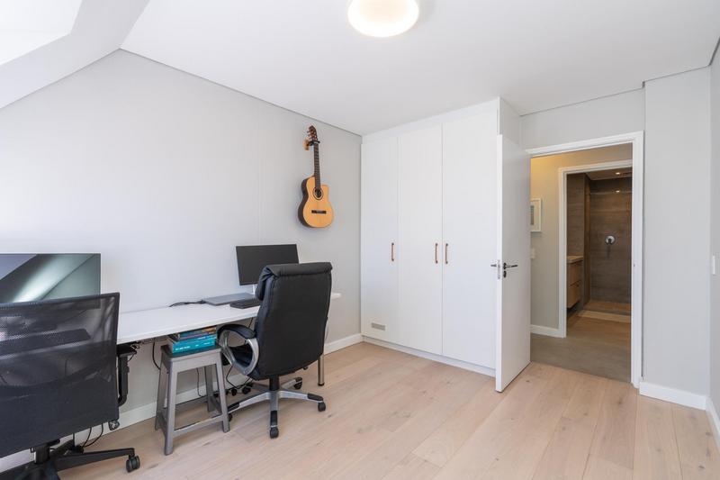 To Let 3 Bedroom Property for Rent in Dolphin Beach Western Cape